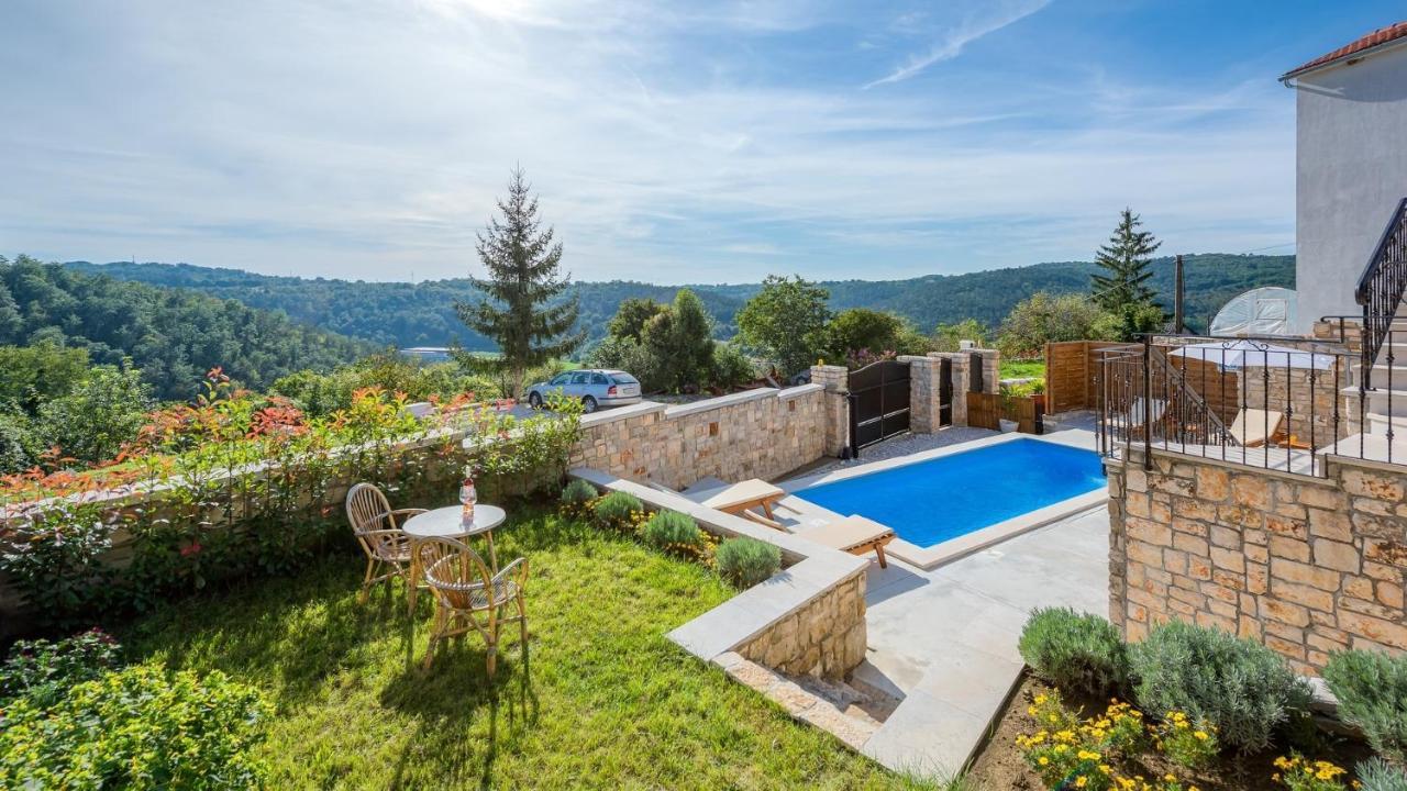 Villa Beram Exterior photo
